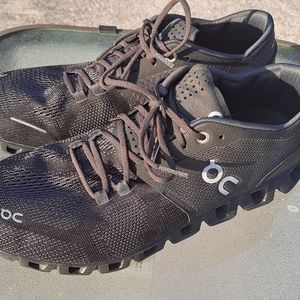 On Cloud Running Sneaker